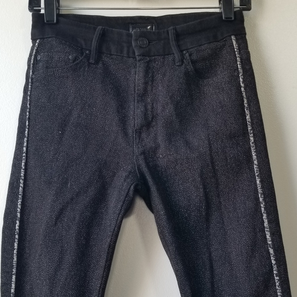 Mother High Rise Looker Diamond in The Rough Jeans - Picture 10 of 12